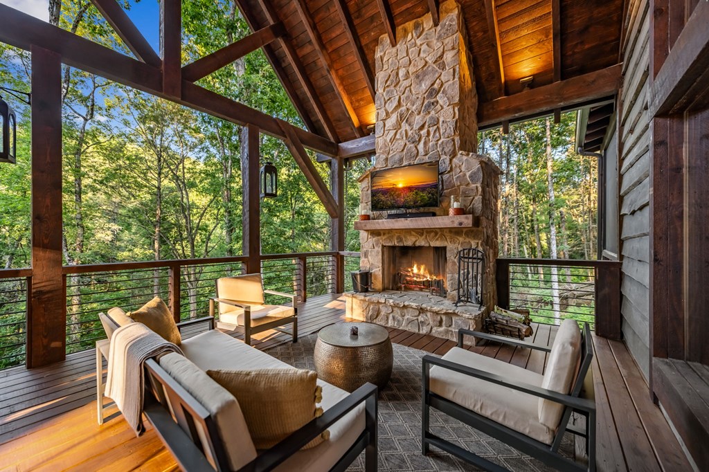417047 Blue Ridge Residential