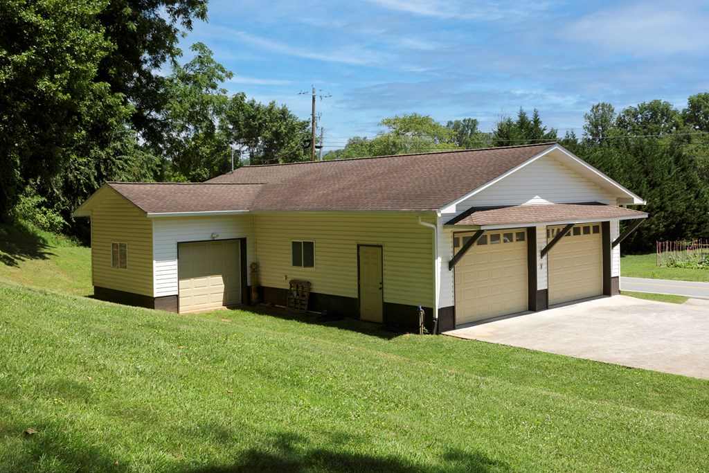 417059 Hayesville Residential