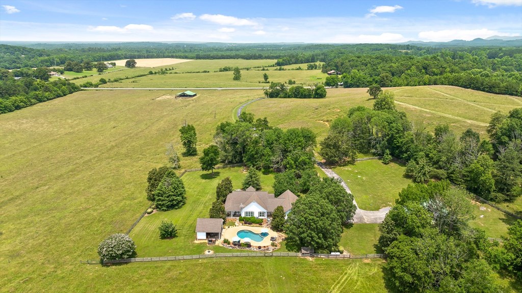 417084 Chatsworth Residential