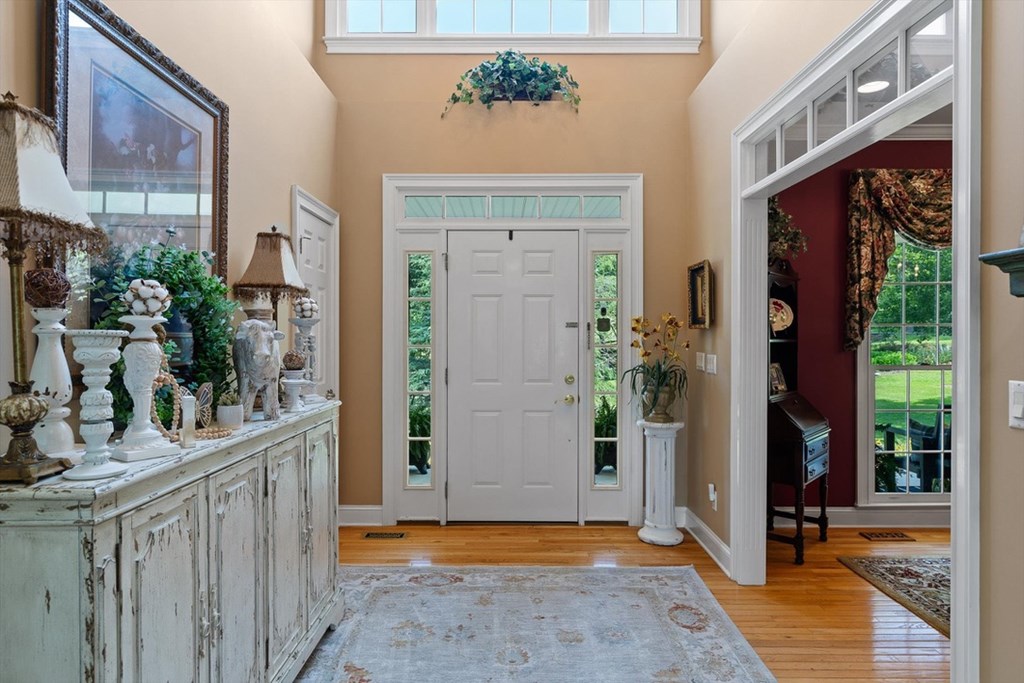 417084 Chatsworth Residential