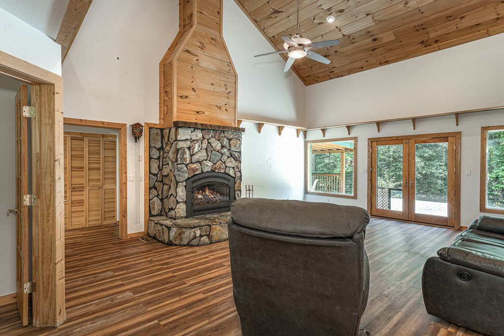 417094 Murphy Residential