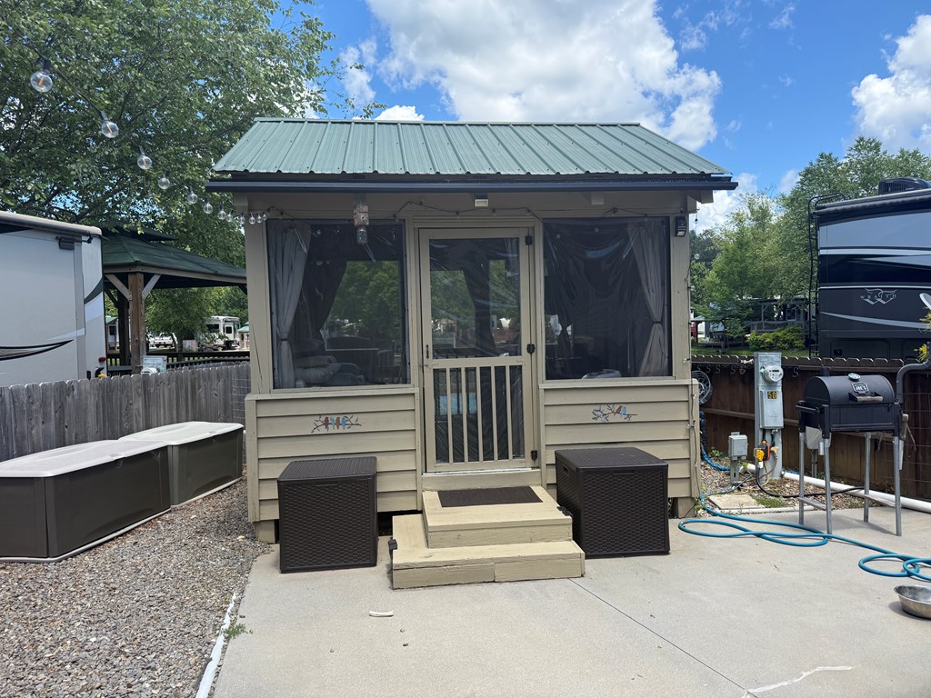 417095 Blairsville Residential