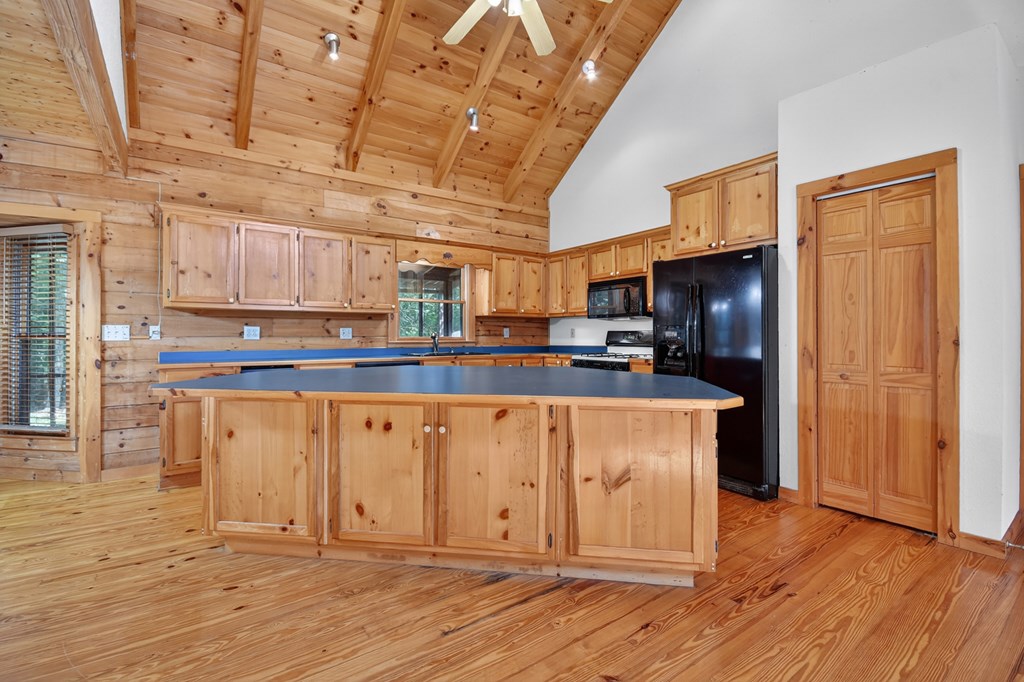 417113 Mineral Bluff Residential