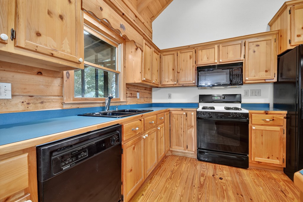 417113 Mineral Bluff Residential