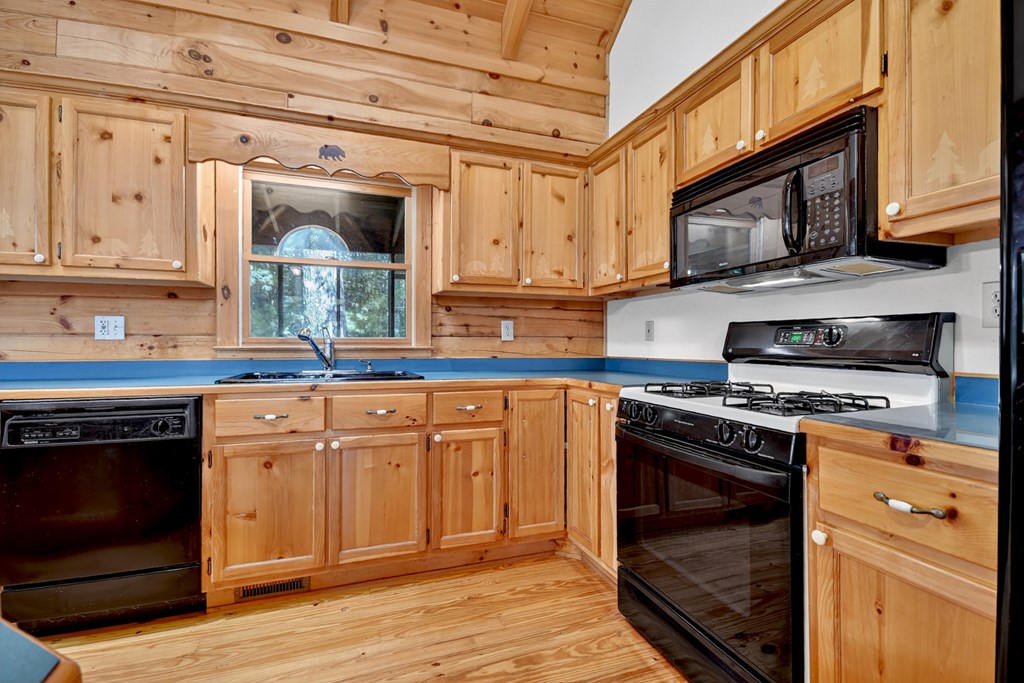 417113 Mineral Bluff Residential