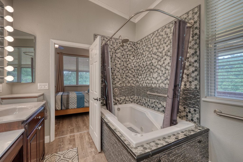 417116 Hayesville Residential