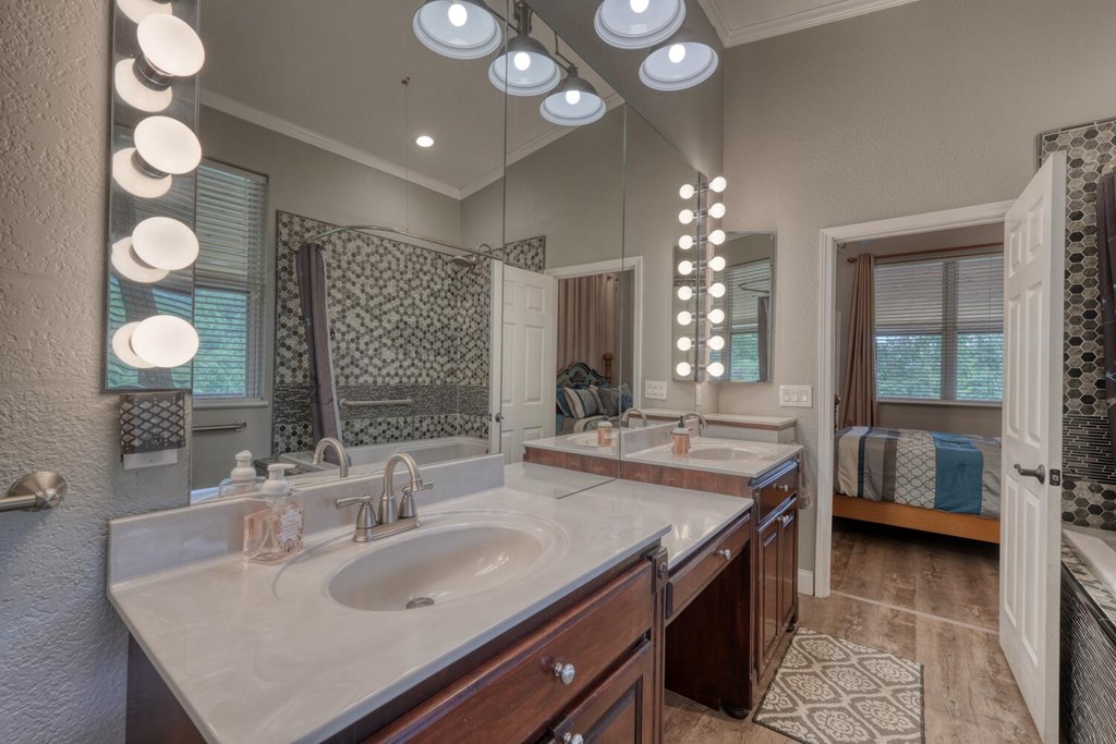 417116 Hayesville Residential