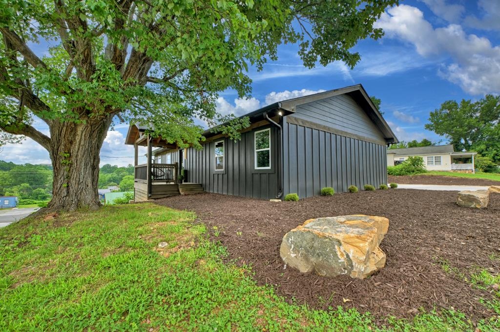417119 Blue Ridge 