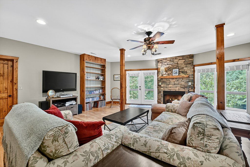 417144 Mineral Bluff Residential