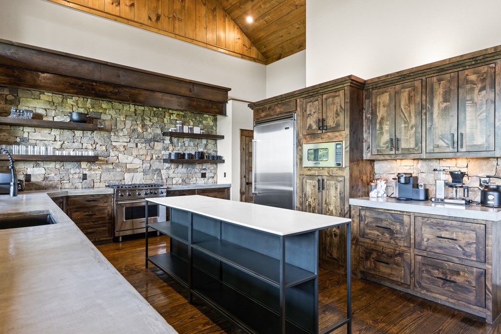 417147 Morganton Residential