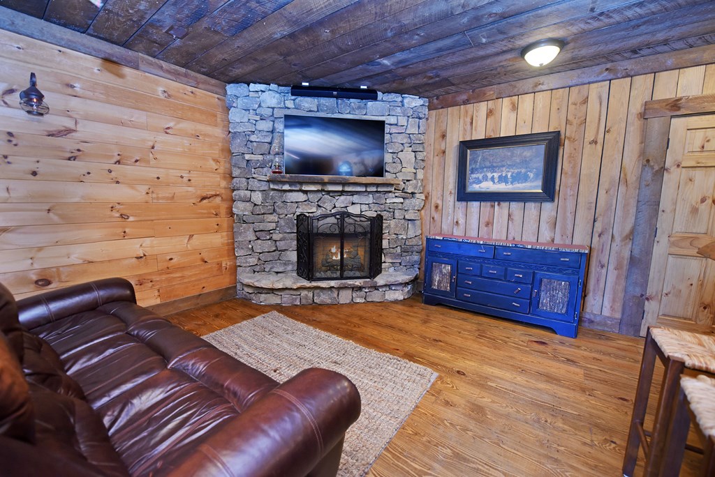 417164 Blue Ridge Residential