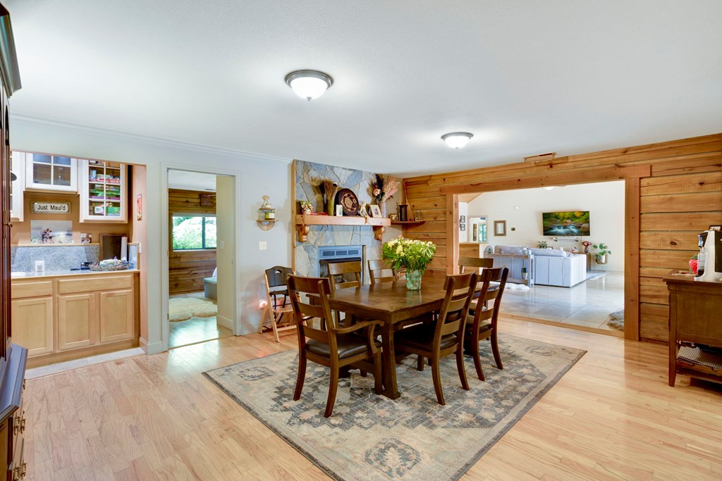417168 Hayesville Residential