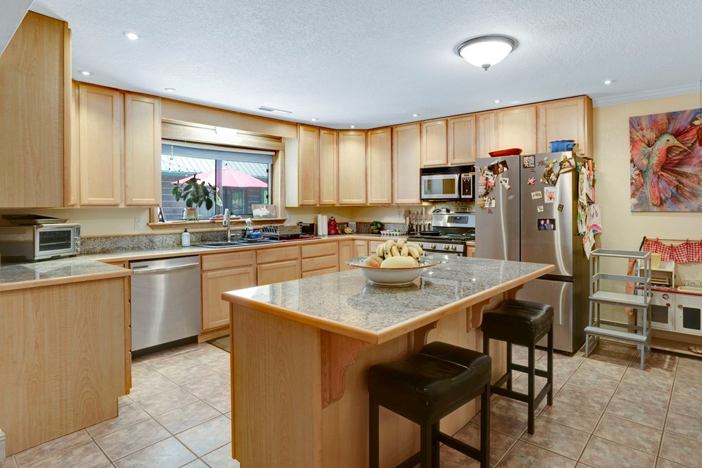 417168 Hayesville Residential