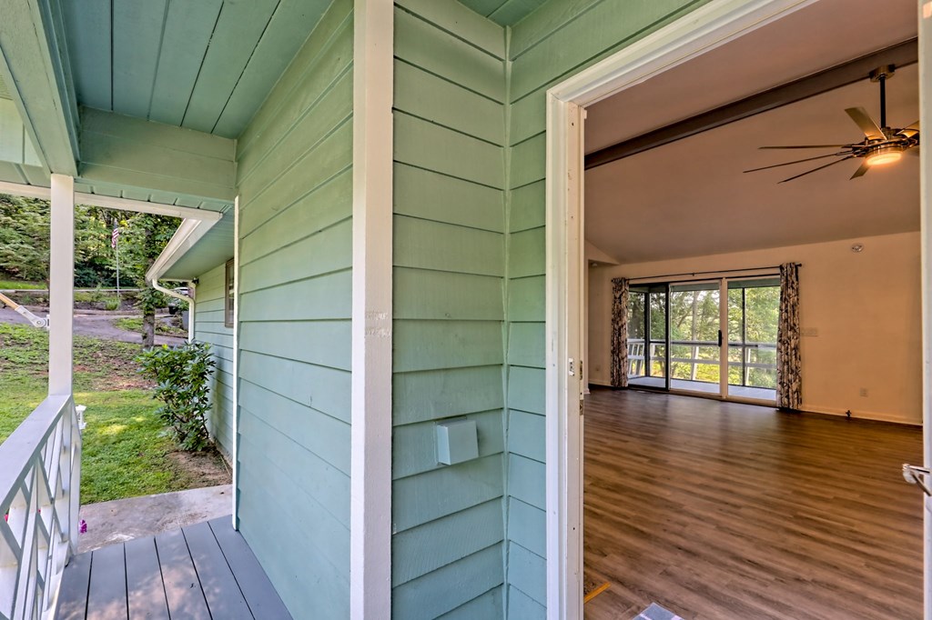417175 Young Harris Residential