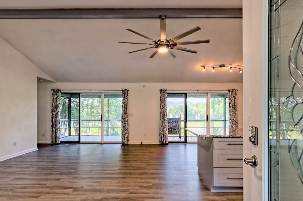 417175 Young Harris Residential