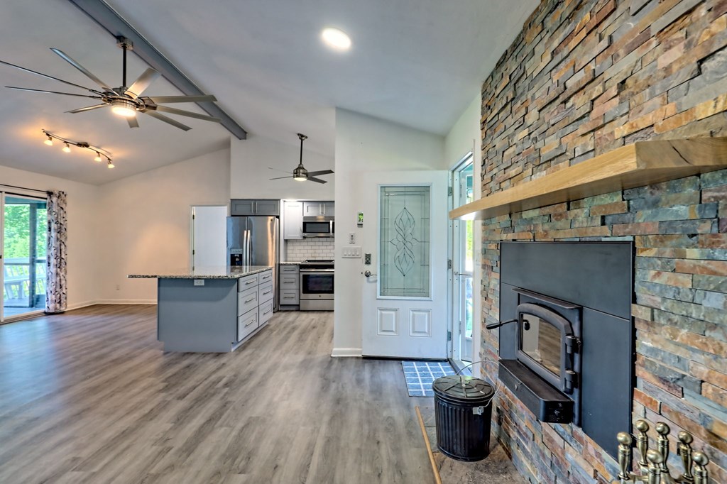 417175 Young Harris Residential