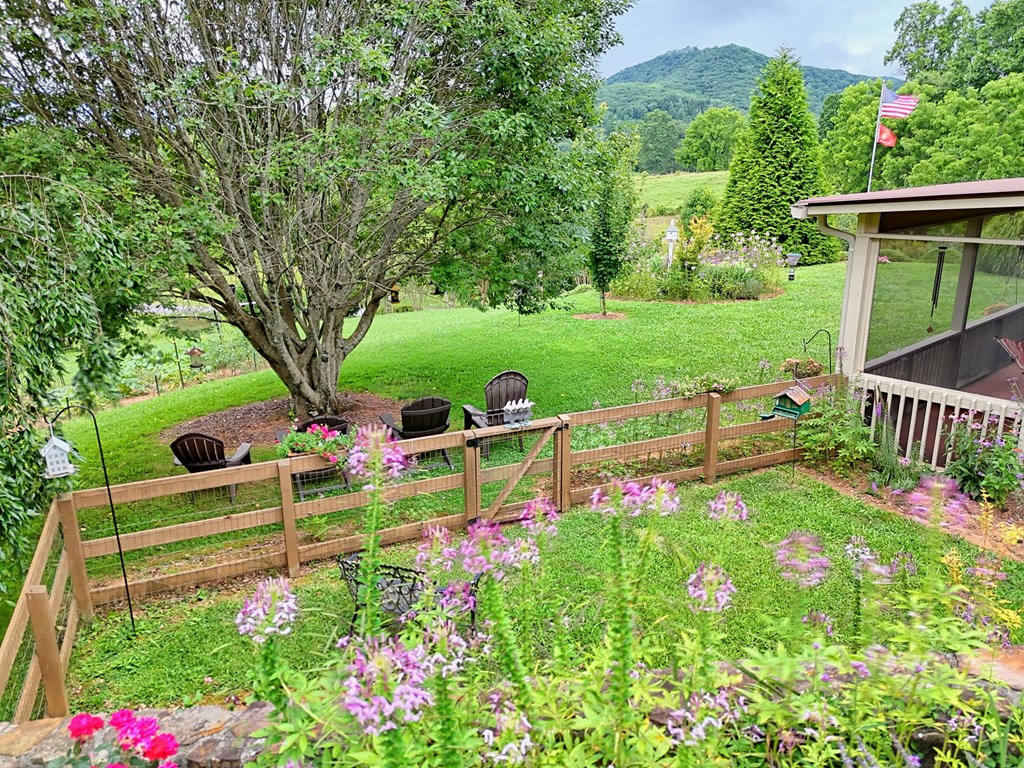 417184 Hayesville Residential