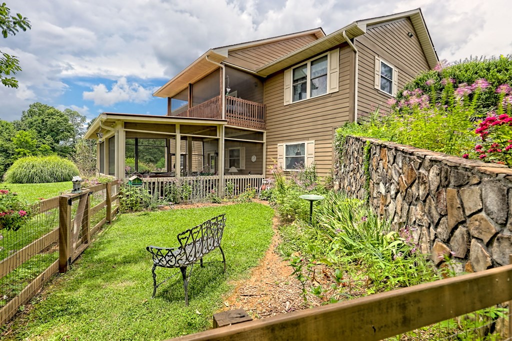 417184 Hayesville Residential
