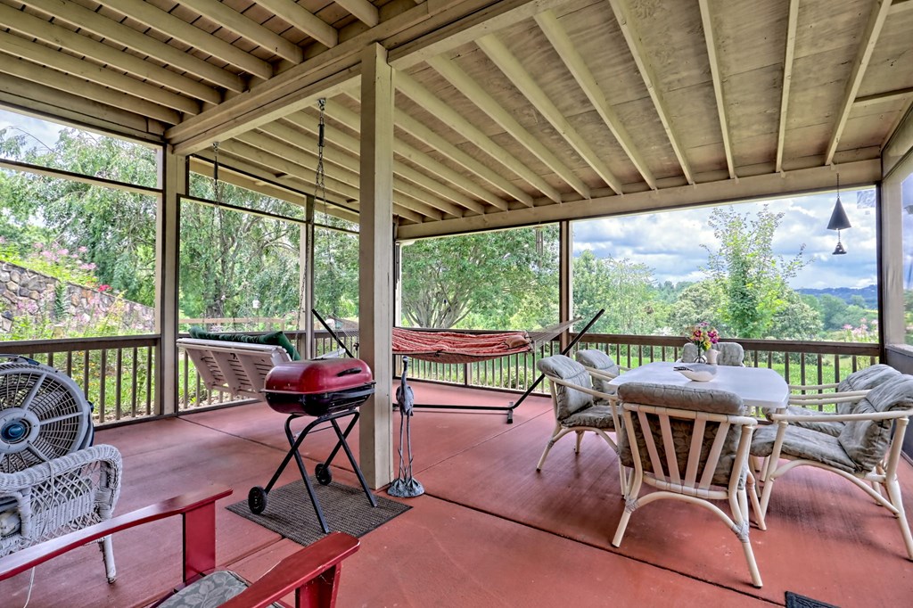 417184 Hayesville Residential