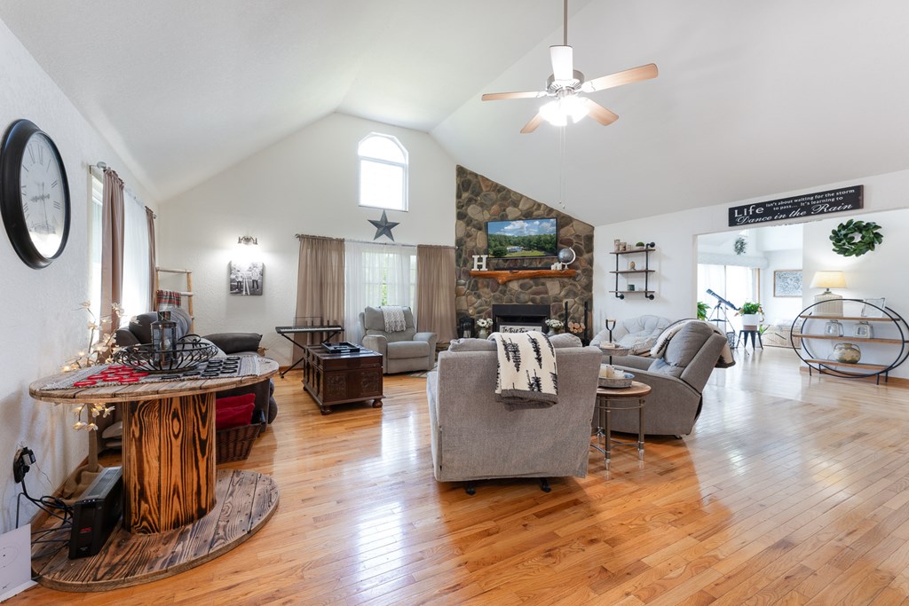 417200 Murphy Residential