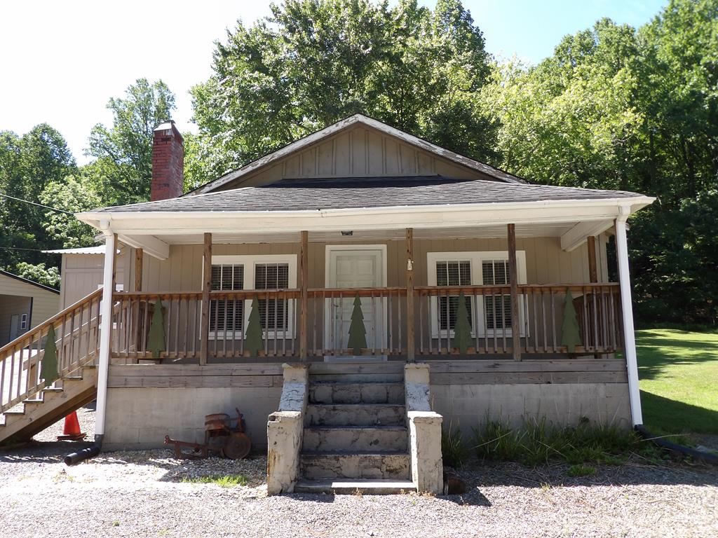 417221 Hiawassee 