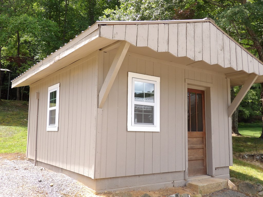 417221 Hiawassee Residential