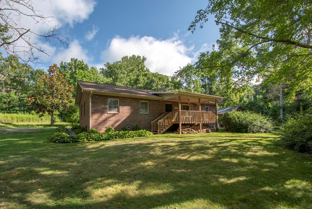 417227 Hayesville 