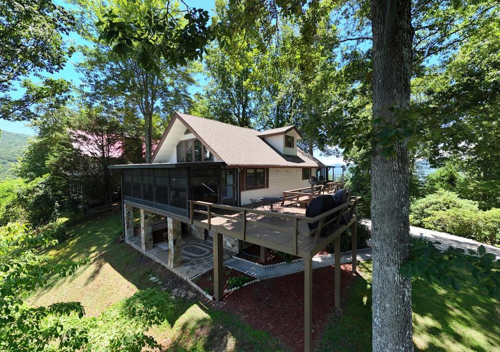 417246 Young Harris Residential