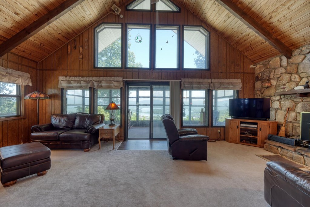 417246 Young Harris Residential