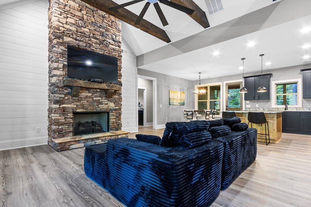 417283 Talking Rock Residential