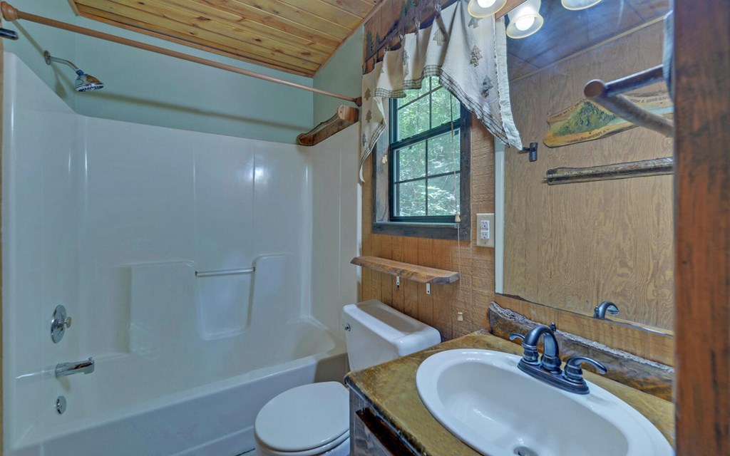 417292 Murphy Residential