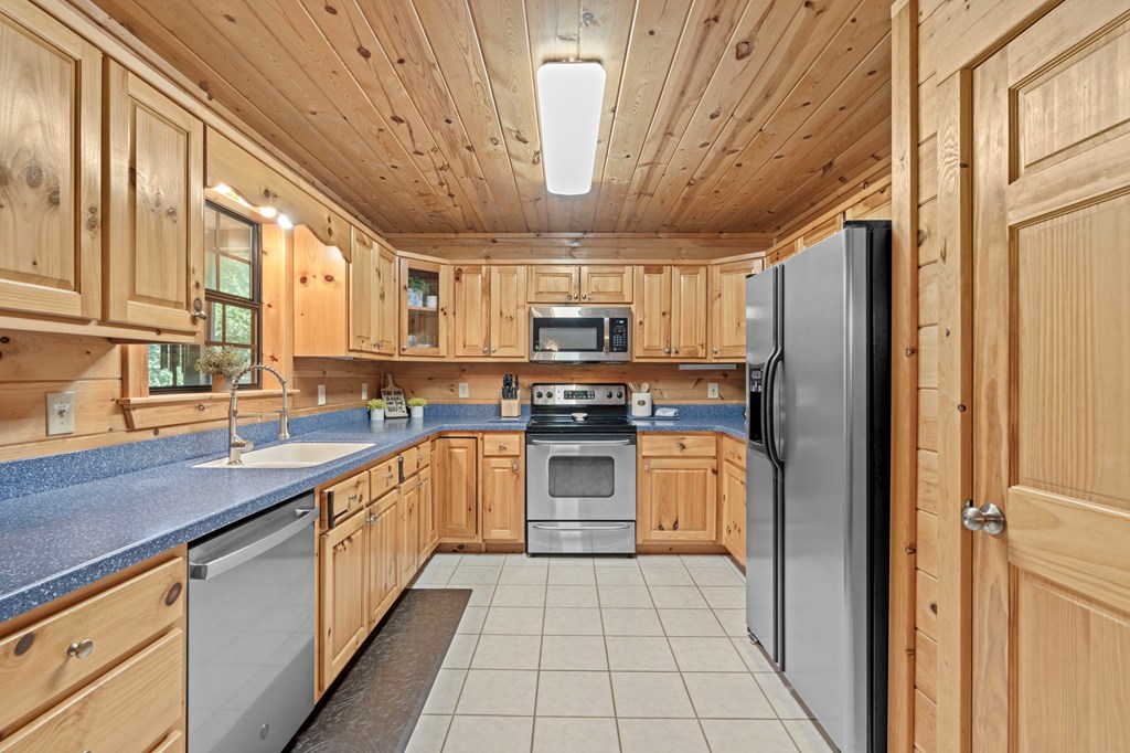 417323 Blue Ridge Residential