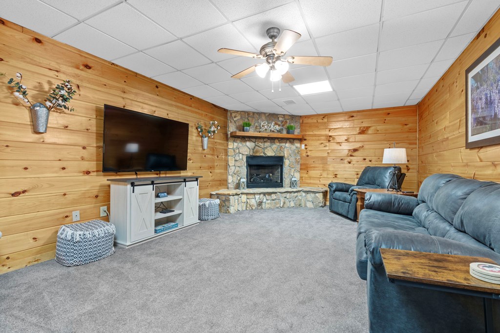 417323 Blue Ridge Residential