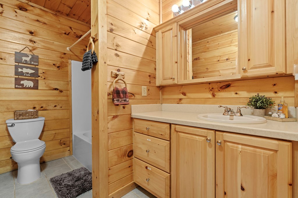 417323 Blue Ridge Residential