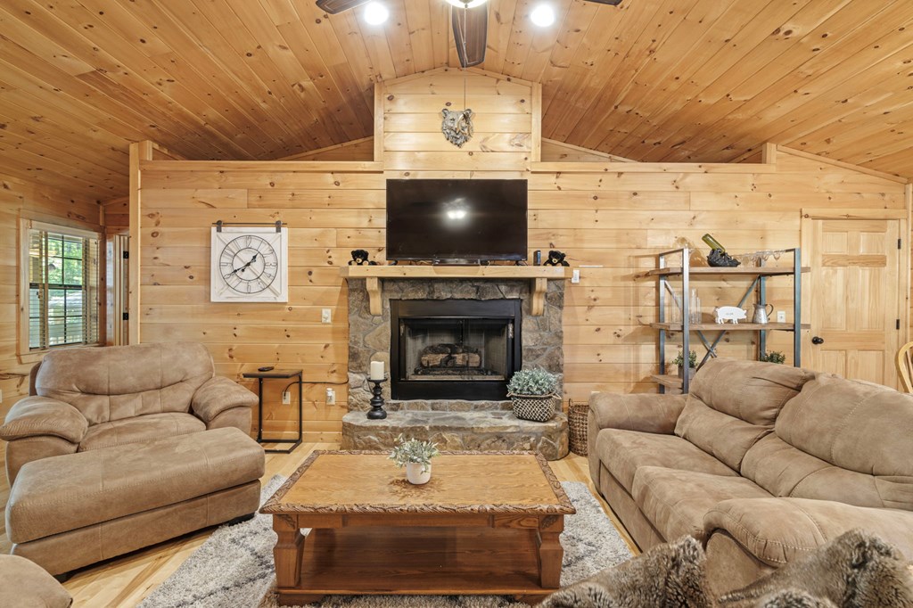 417323 Blue Ridge Residential