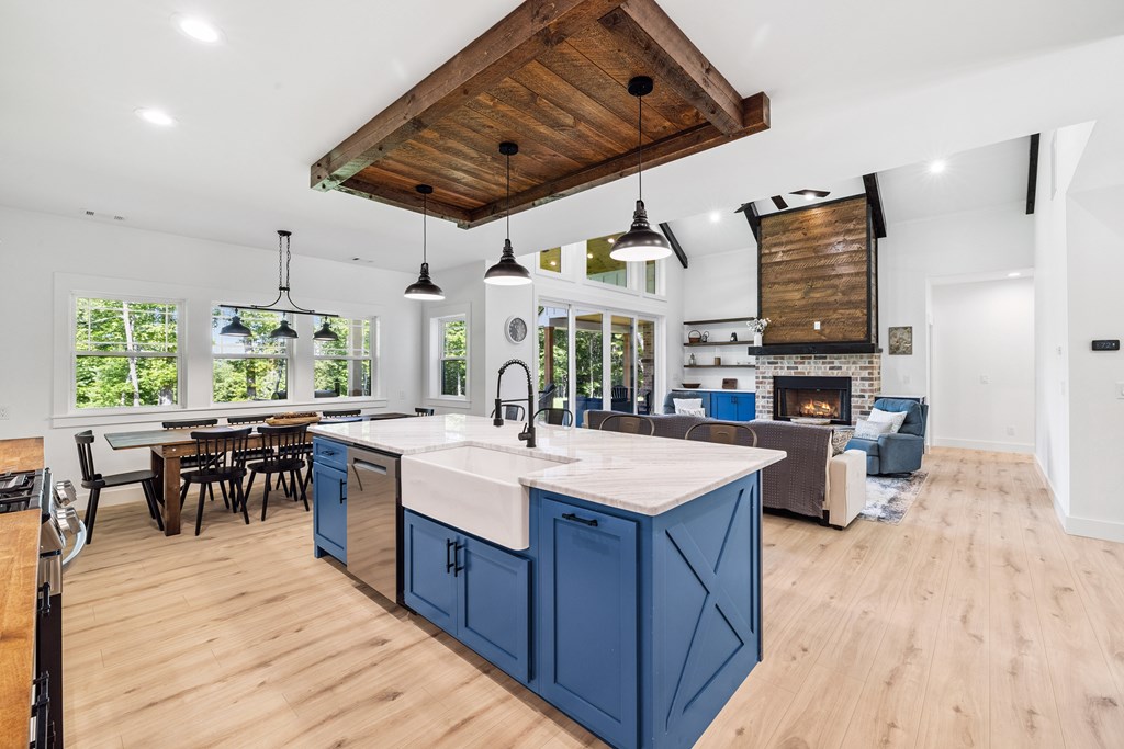 417341 Morganton Residential