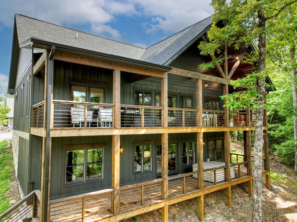 417344 Blue Ridge 