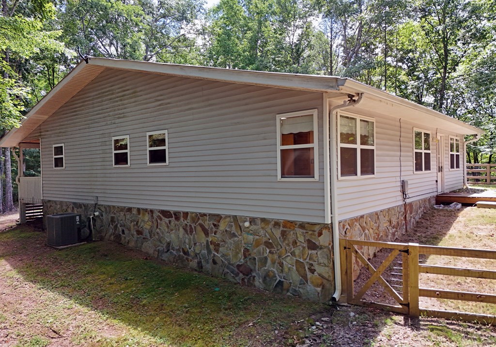 417379 Mineral Bluff Residential