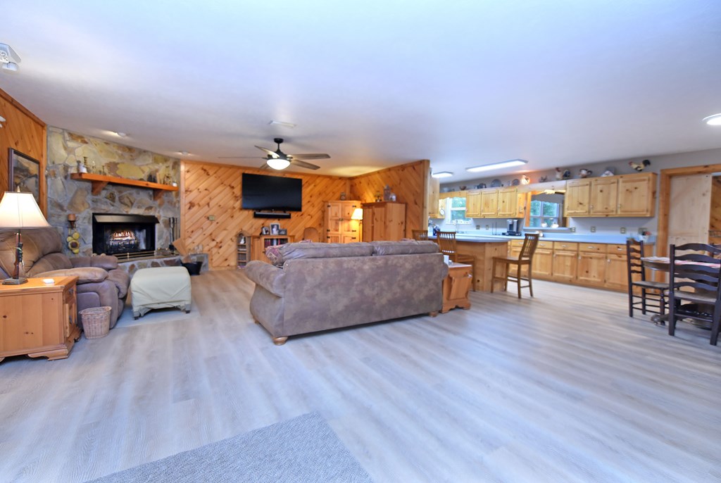 417379 Mineral Bluff Residential
