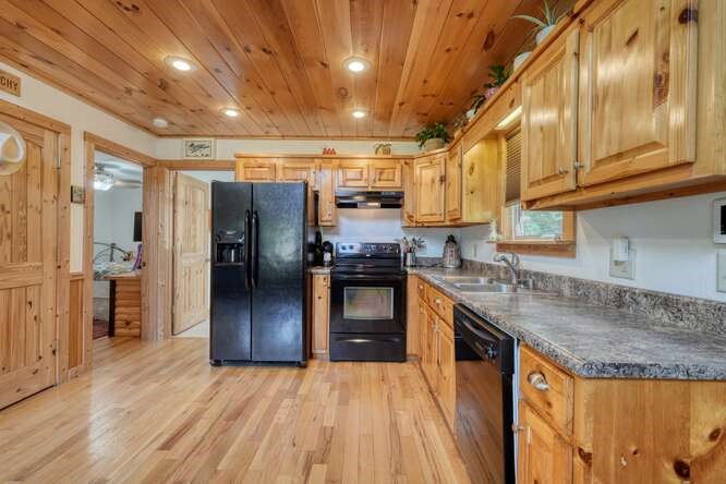 417387 Young Harris Residential