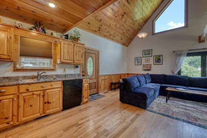 417387 Young Harris Residential