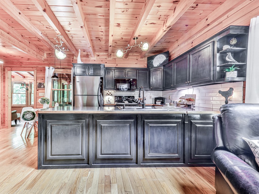 417403 Morganton Residential