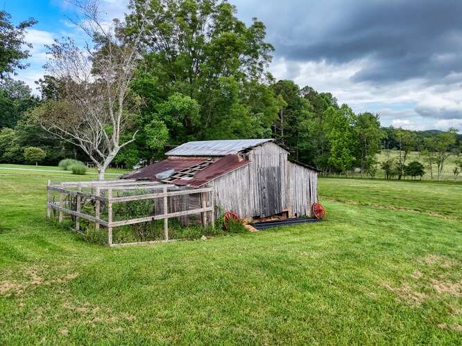 417425 Blairsville Residential