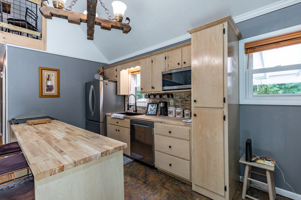 417444 Blue Ridge Residential