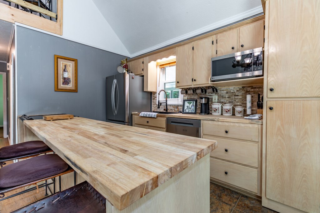 417444 Blue Ridge Residential