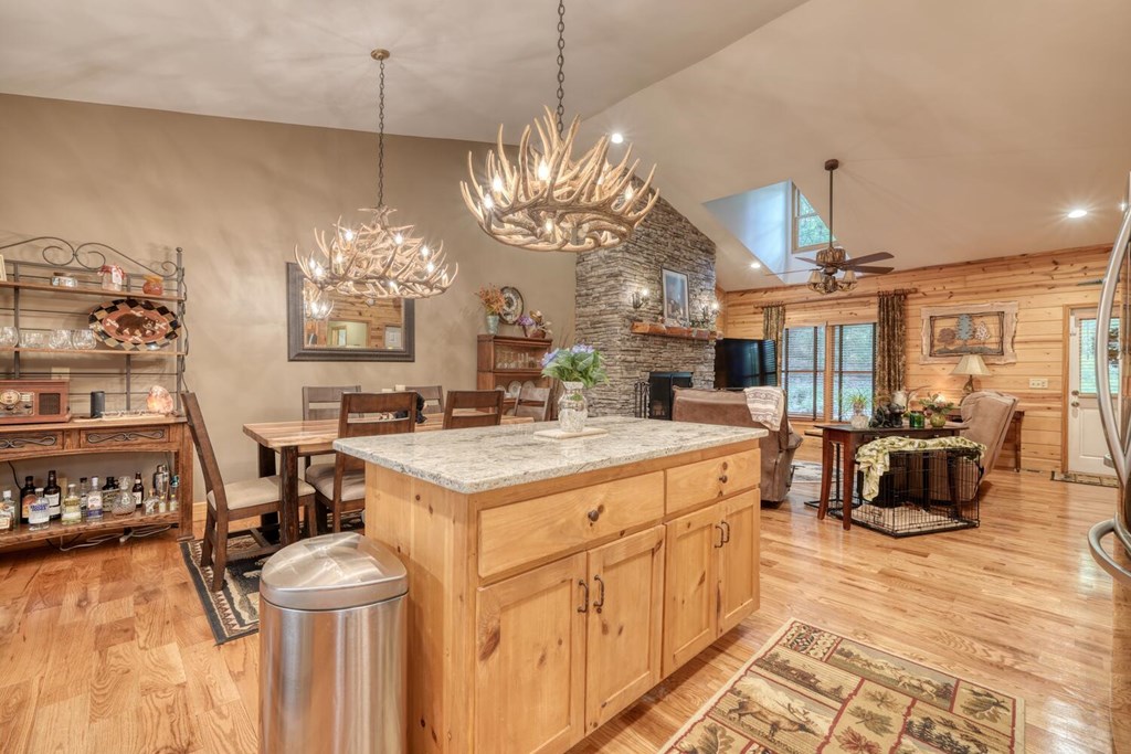 417475 Young Harris Residential