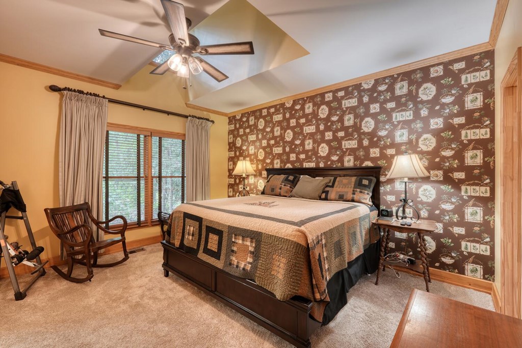 417475 Young Harris Residential