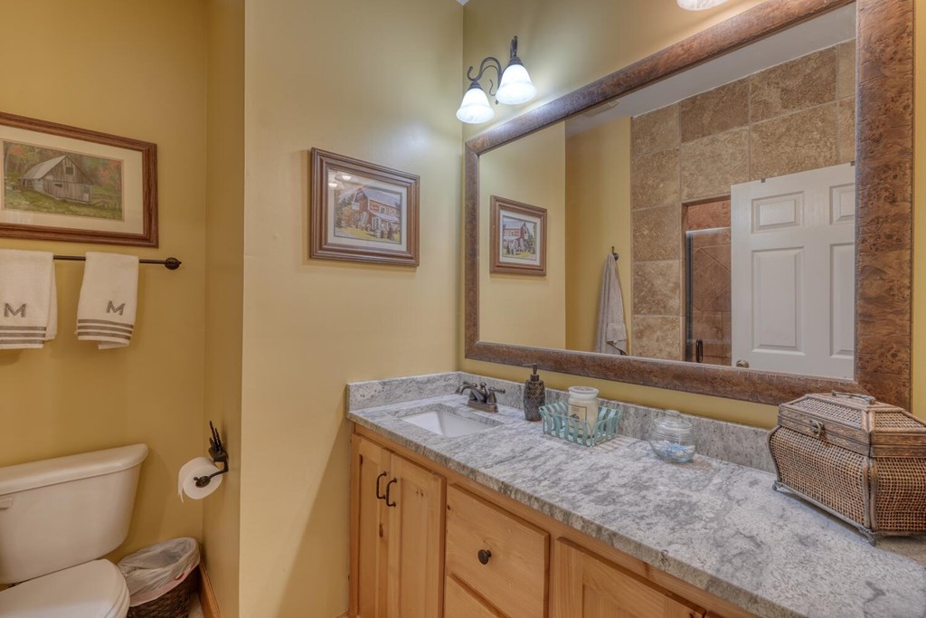 417475 Young Harris Residential