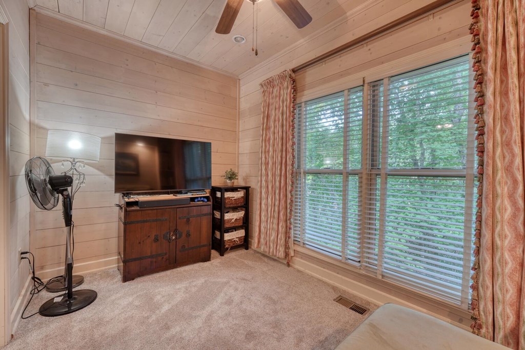 417475 Young Harris Residential