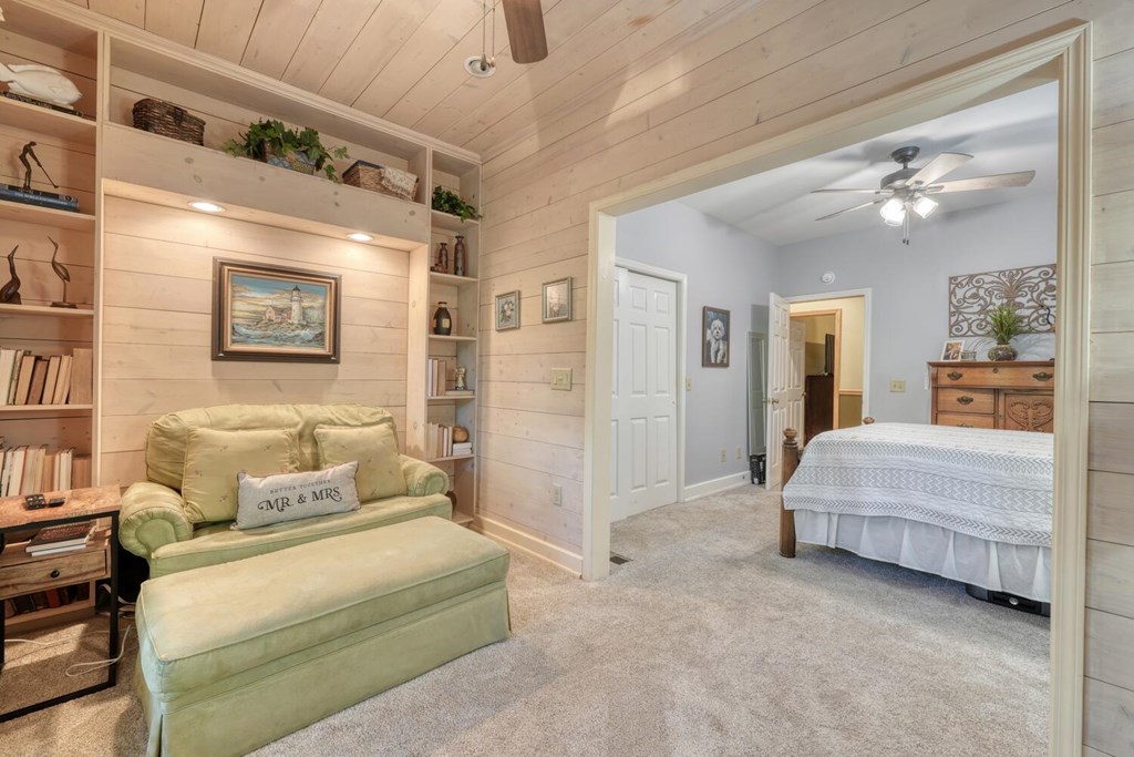 417475 Young Harris Residential